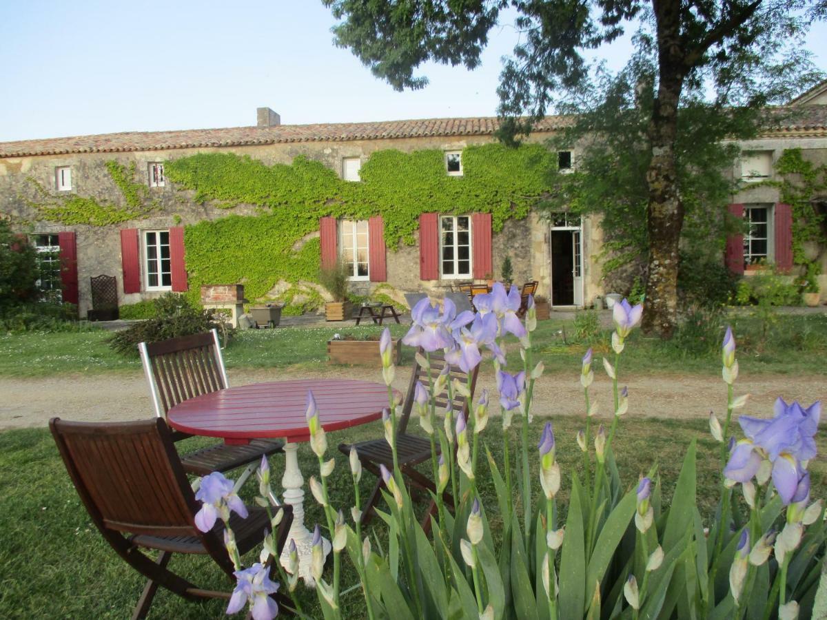 Logis De Bois Roche Villa Saint-Bonnet-sur-Gironde Eksteriør billede